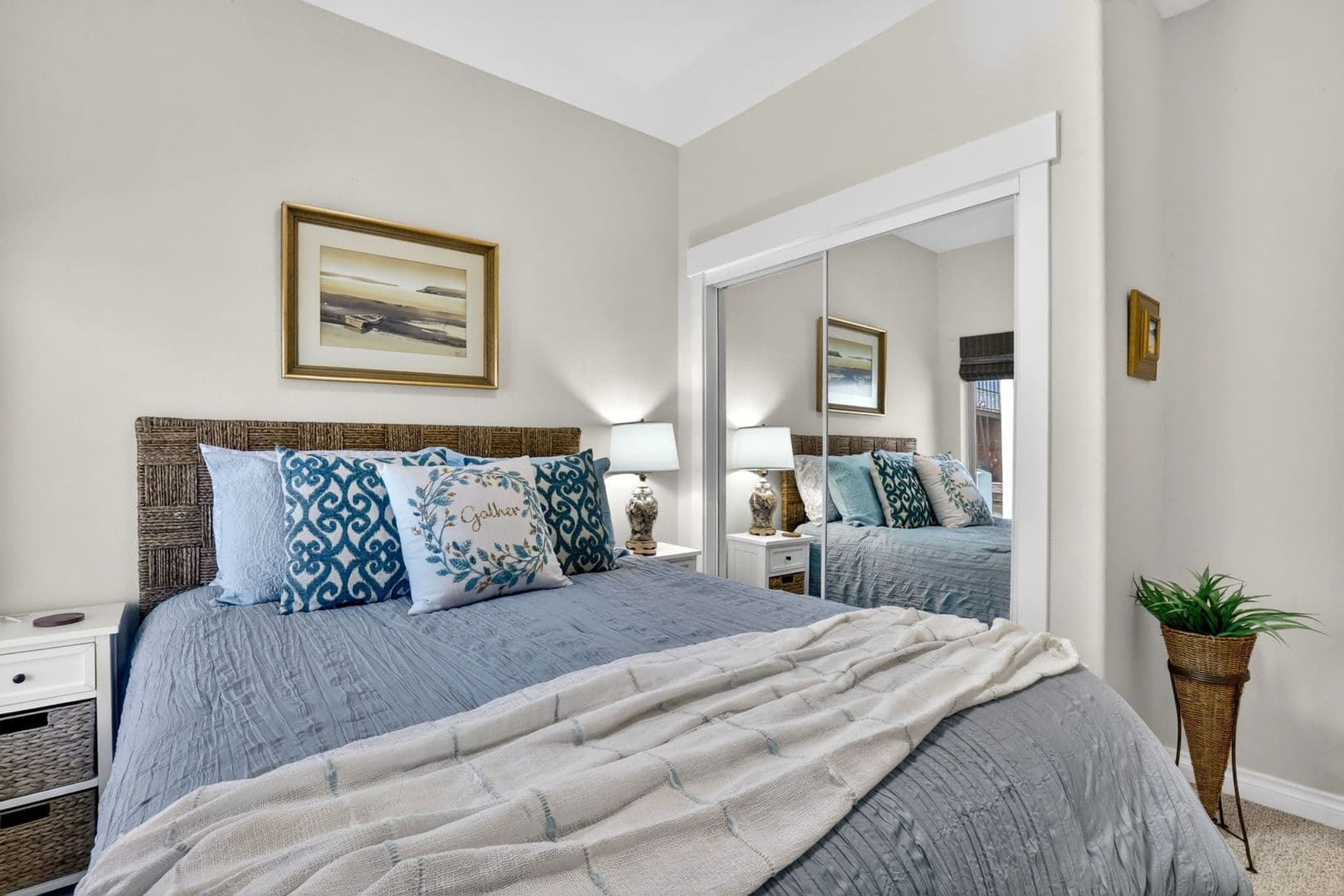Portland House: 18525 NE Marine Drive, Slip #E3