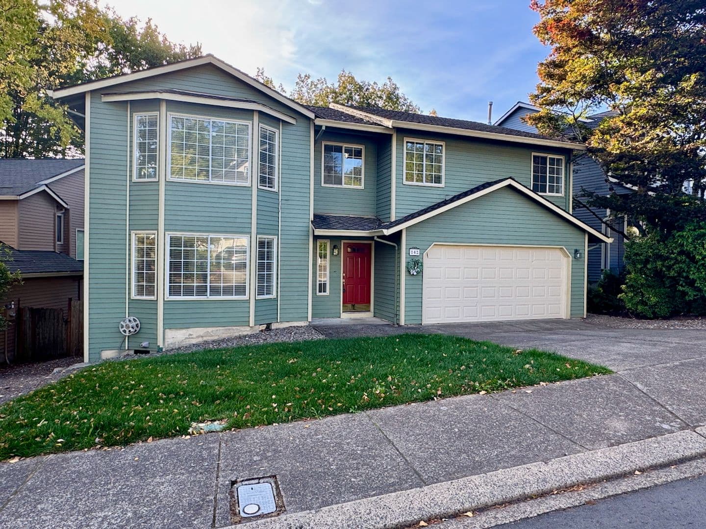 Lake Oswego House: 142 Kingsgate Rd