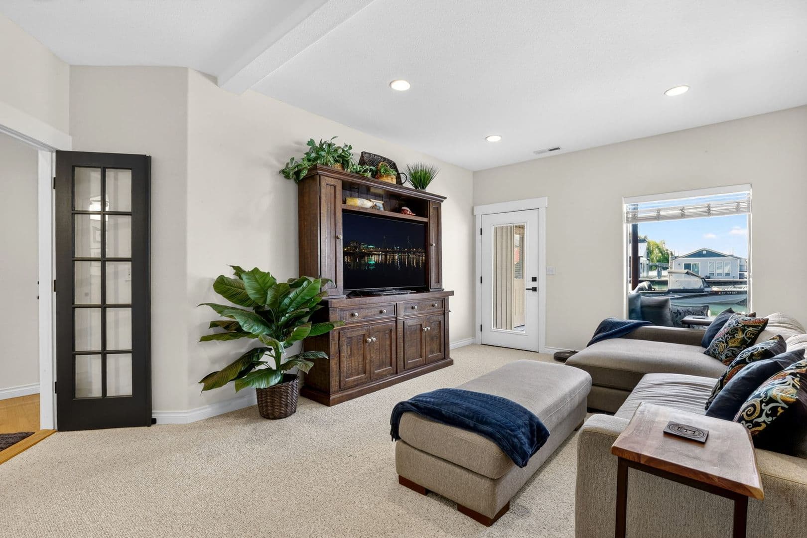 Portland House: 18525 NE Marine Drive, Slip #E3