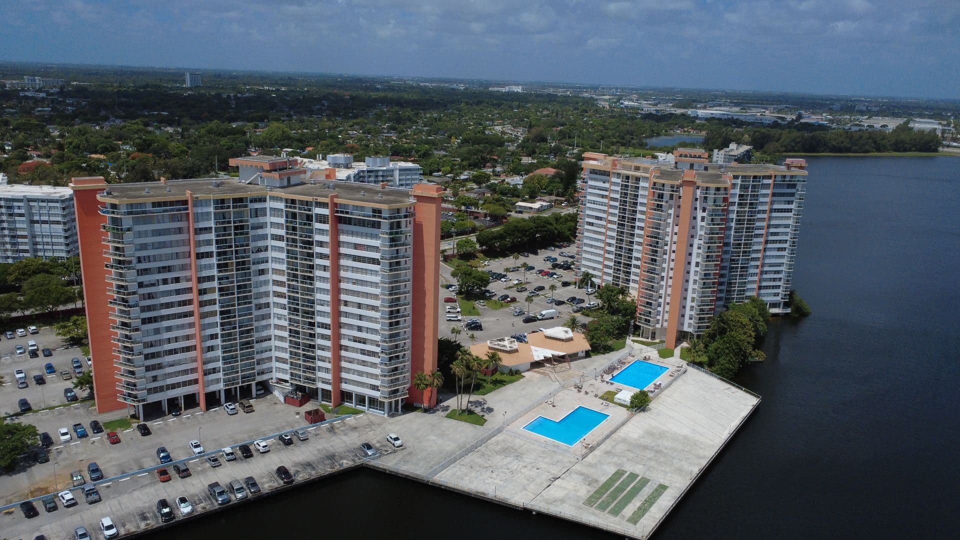 North Miami Beach Condo: 1351 NE Miami Gardens Dr