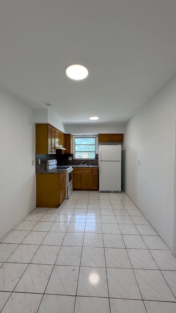 Hollywood Condo: 5401 Hollywood Blvd #15
