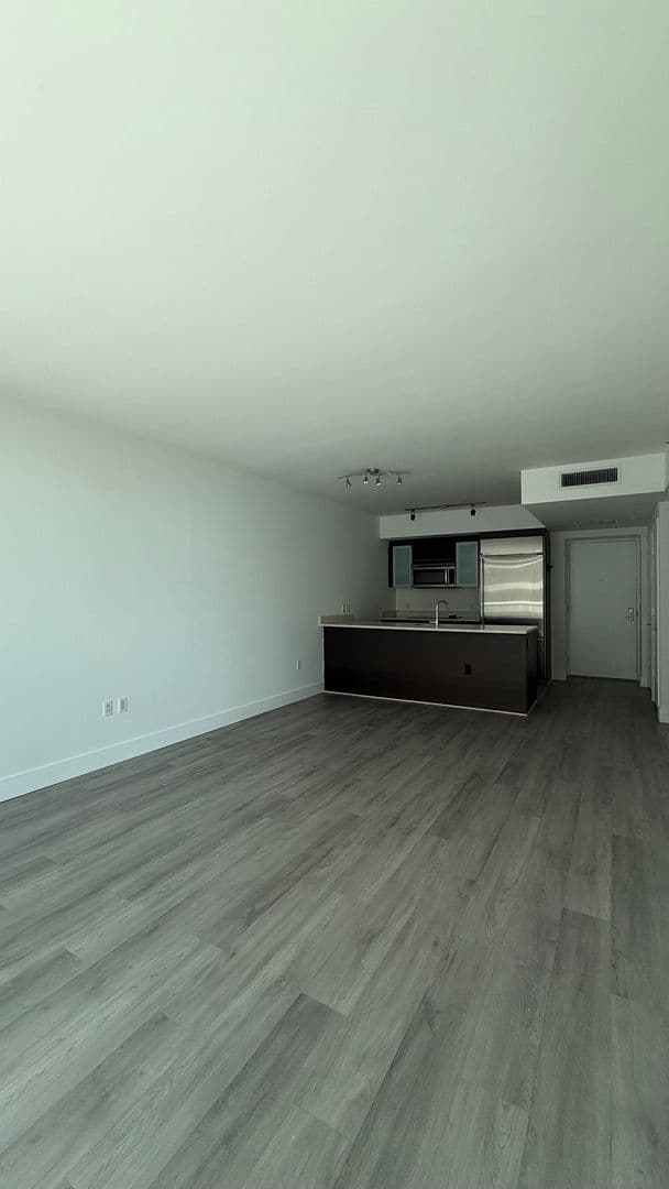 Miami Condo: 500 Brickell Avenue