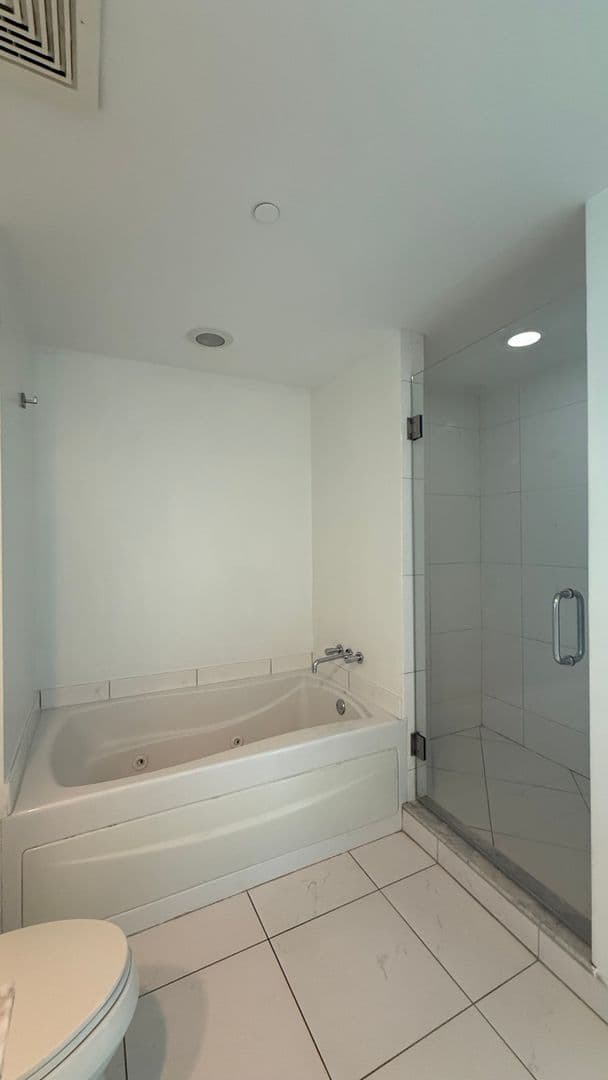 Miami Condo: 500 Brickell Avenue