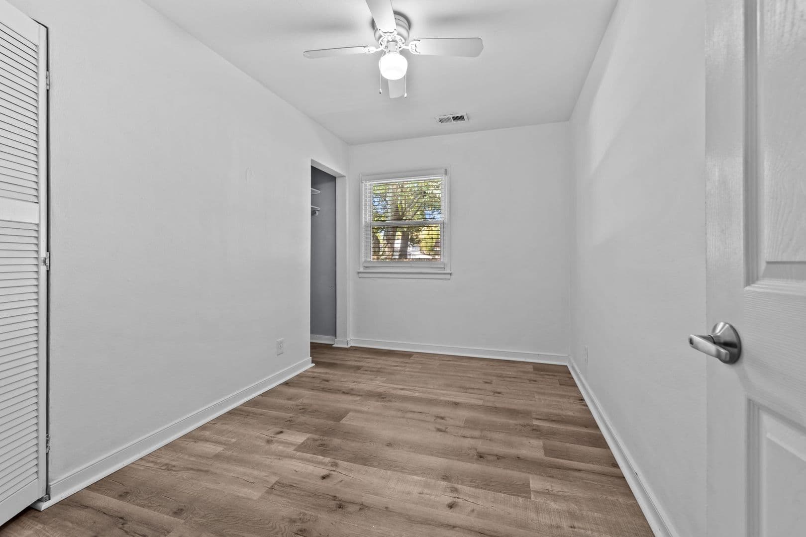 Virginia Beach House: 413 Catalina Avenue
