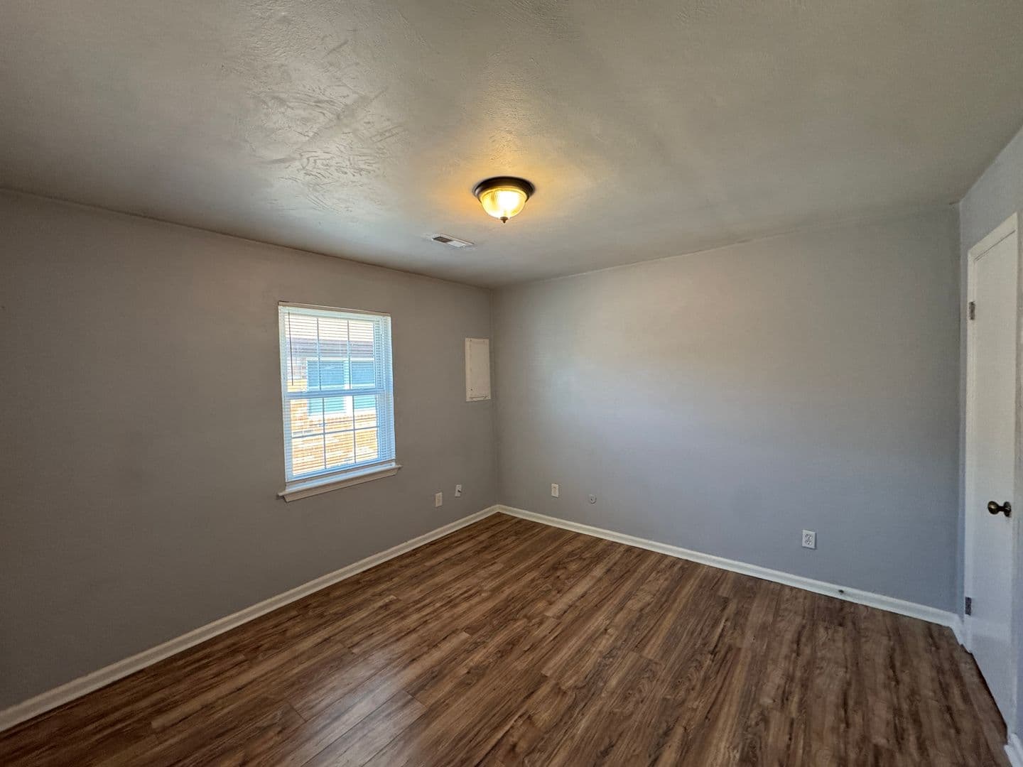 Norfolk Apartment: 4308 Tides Ct
