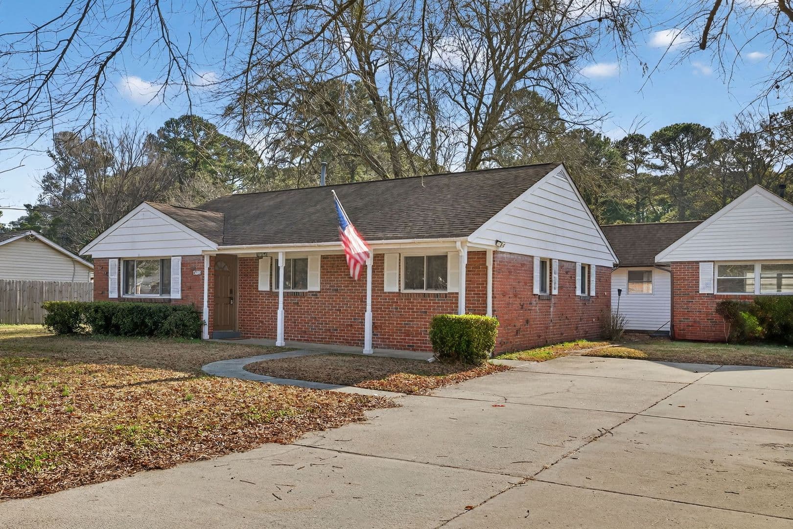 Portsmouth House: 4713 Clintwood Dr