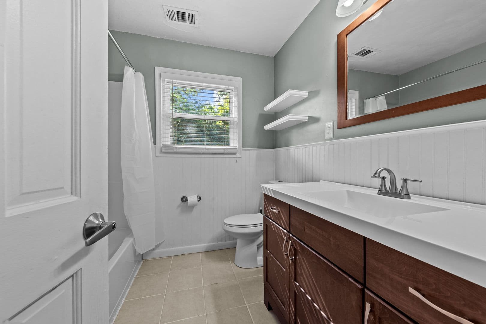 Virginia Beach House: 413 Catalina Avenue