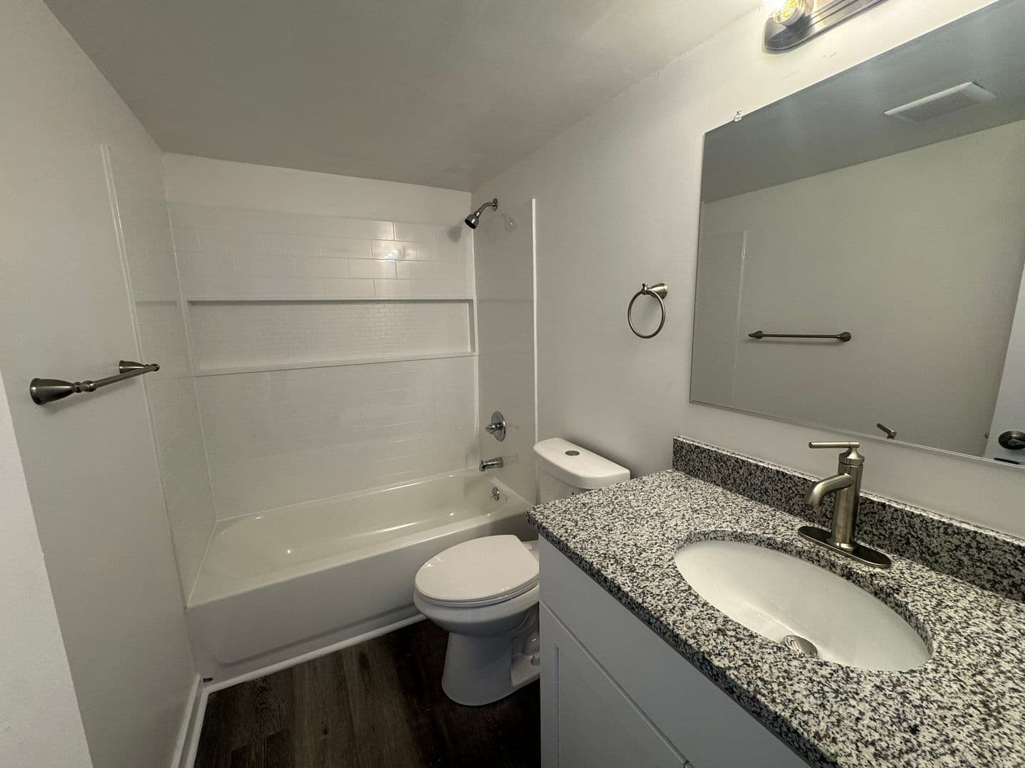 Norfolk Apartment: 1125 Little Bay Ave