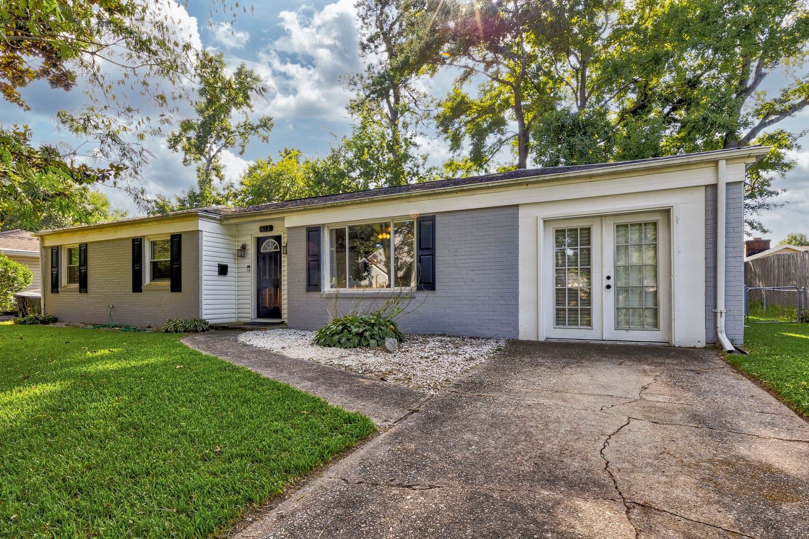 Virginia Beach House: 413 Catalina Avenue