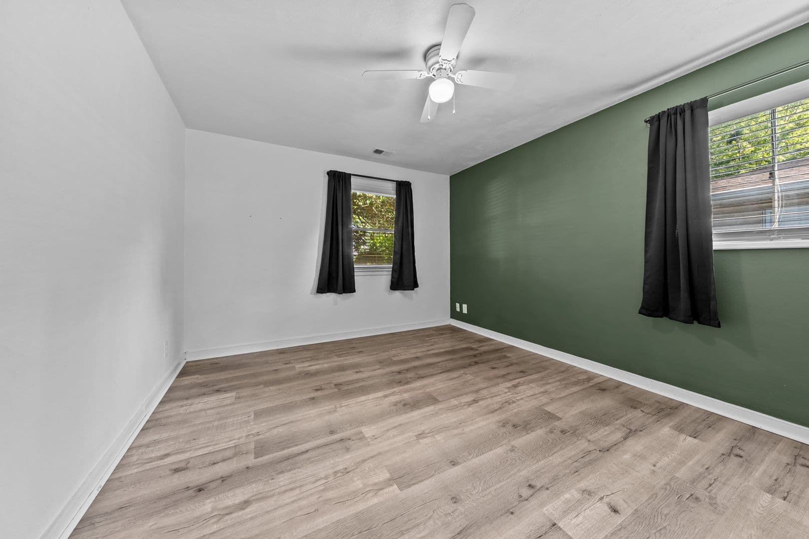 Virginia Beach House: 413 Catalina Avenue