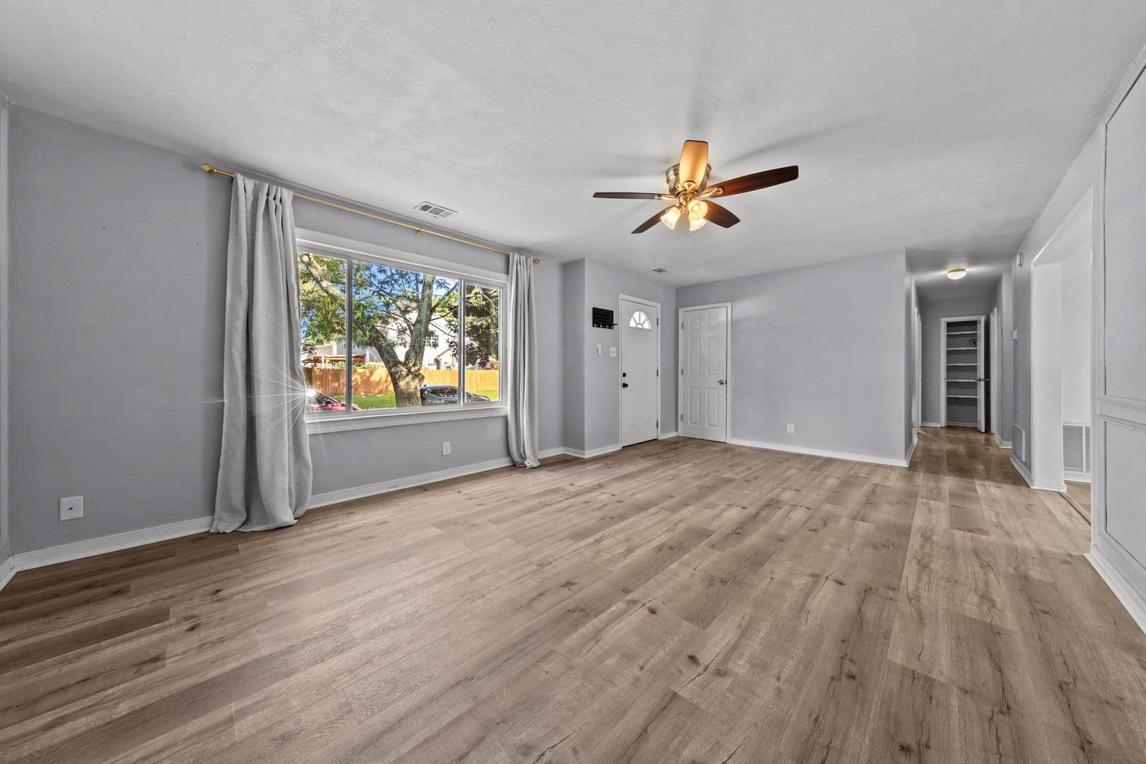 Virginia Beach House: 413 Catalina Avenue