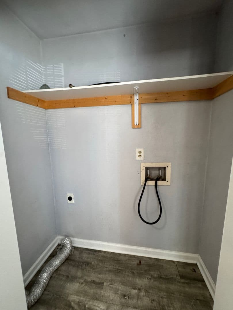 Norfolk Apartment: 4308 Tides Ct