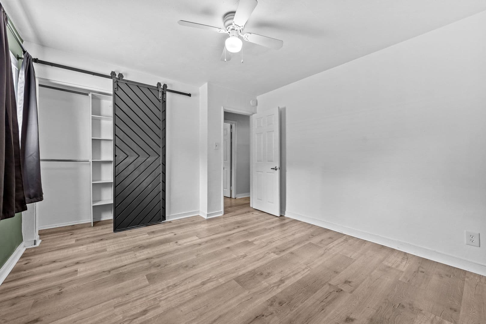 Virginia Beach House: 413 Catalina Avenue