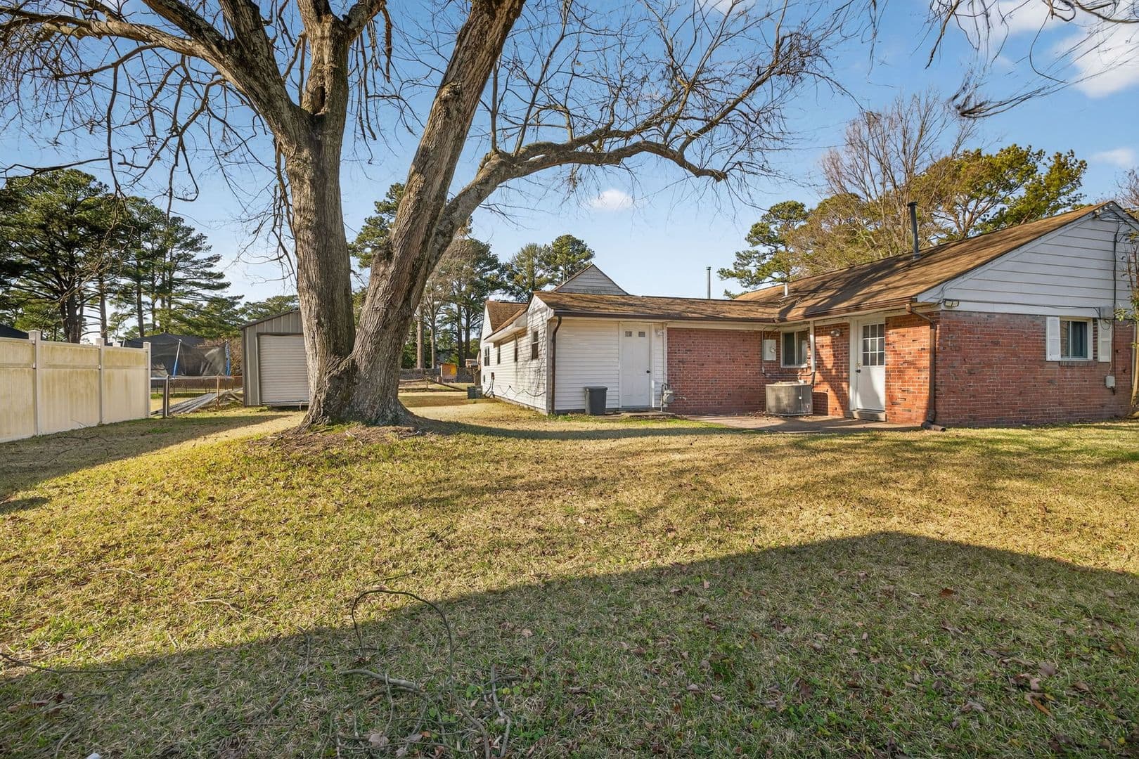 Portsmouth House: 4713 Clintwood Dr