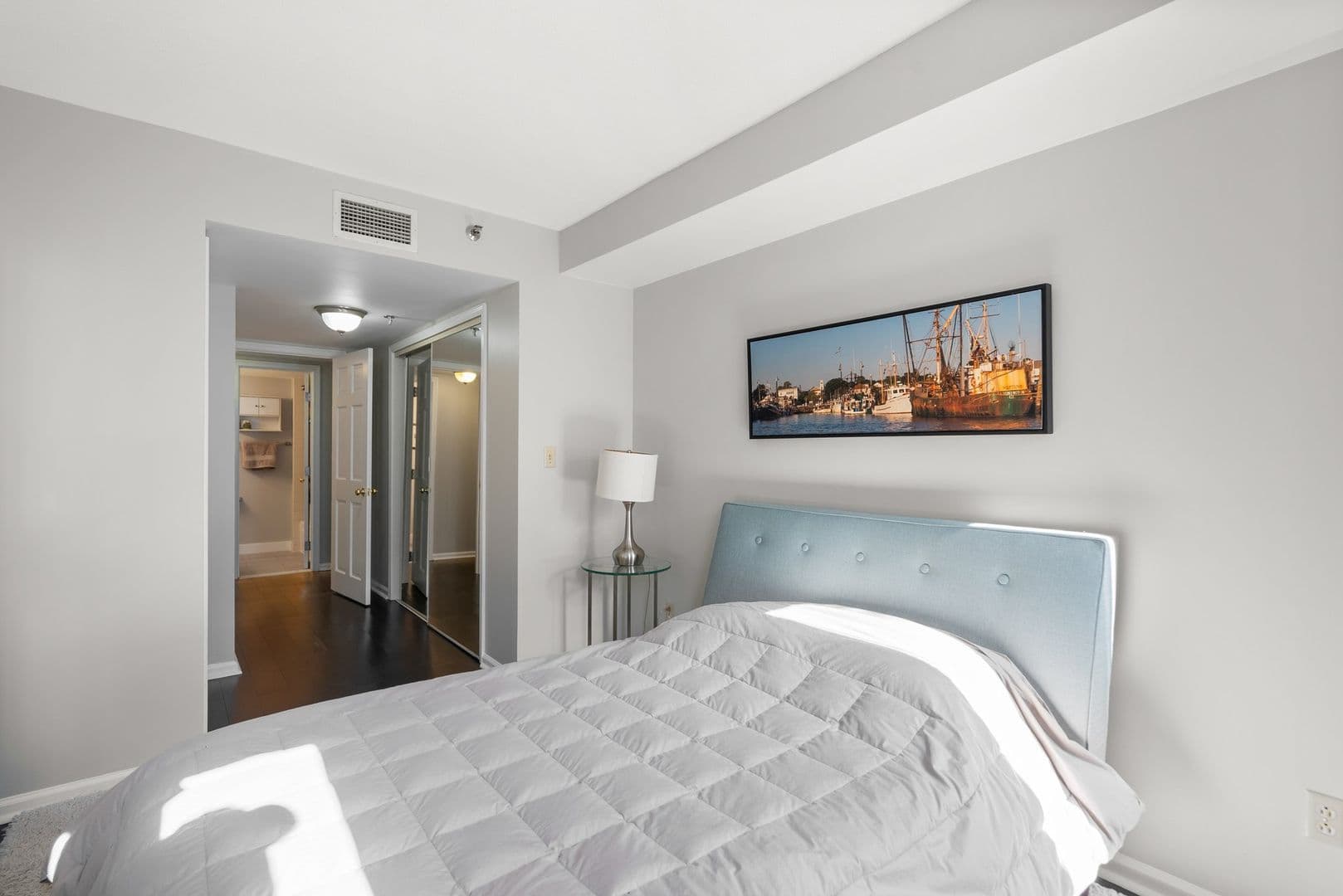 Washington Condo: 801 Pennsylvania Ave NW #1224