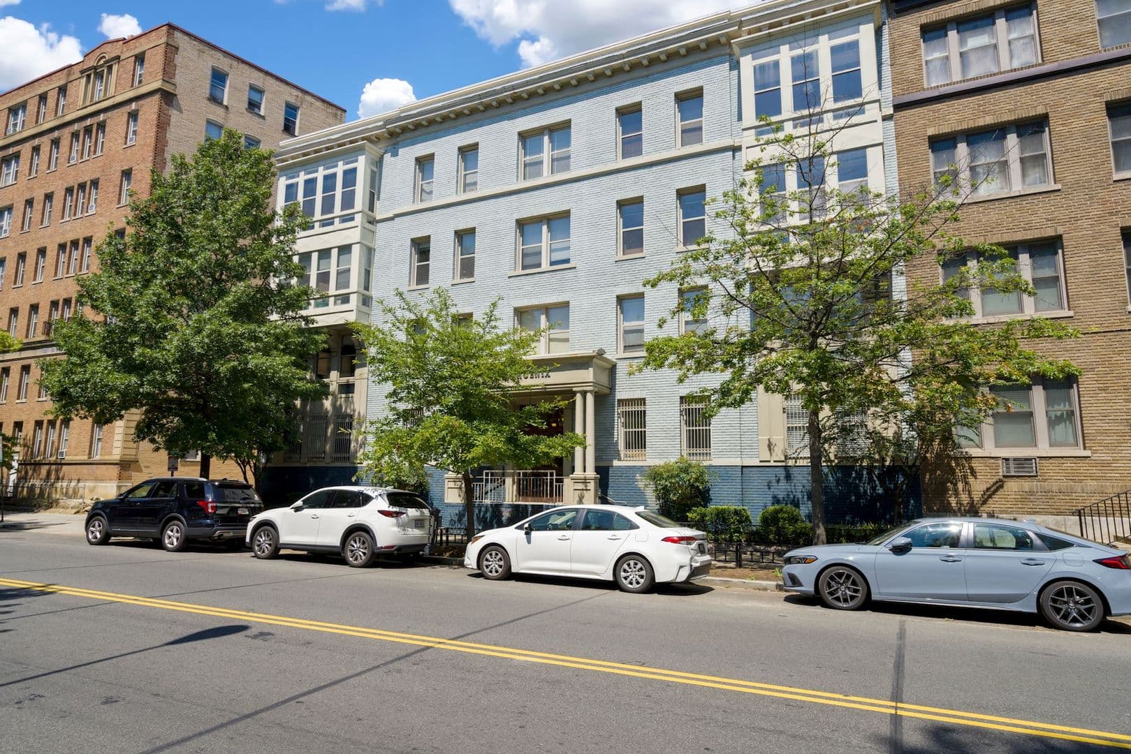 Washington Condo: 1827 Florida Ave NW Apt 303