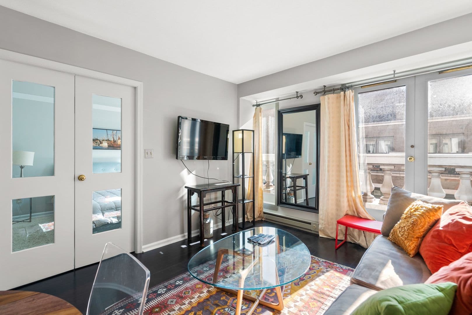 Washington Condo: 801 Pennsylvania Ave NW #1224