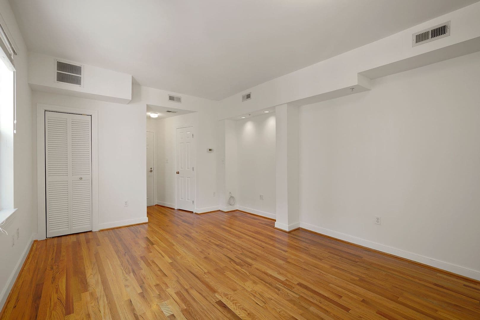 Washington Condo: 1827 Florida Ave NW Apt 303