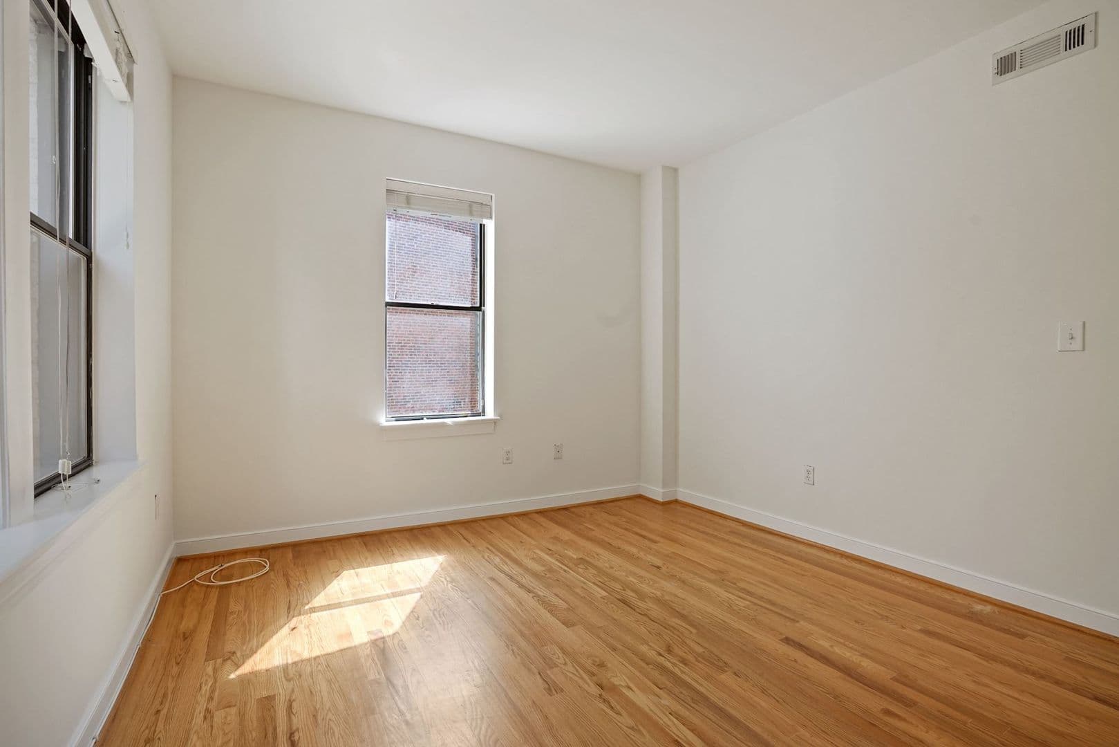 Washington Condo: 1827 Florida Ave NW Apt 303