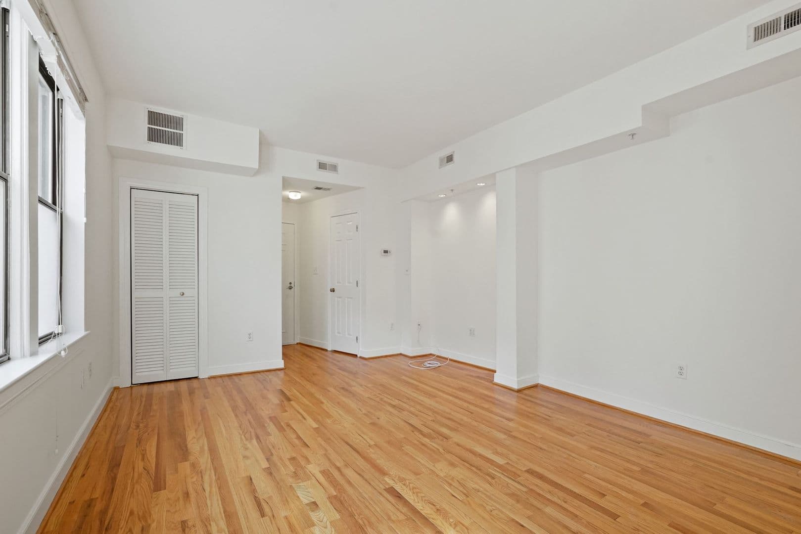 Washington Condo: 1827 Florida Ave NW Apt 303