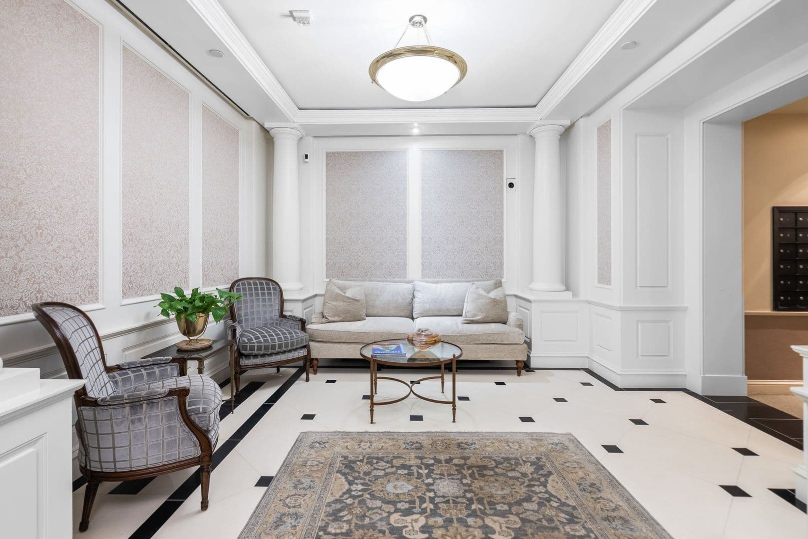Washington Condo: 801 Pennsylvania Ave NW #1224