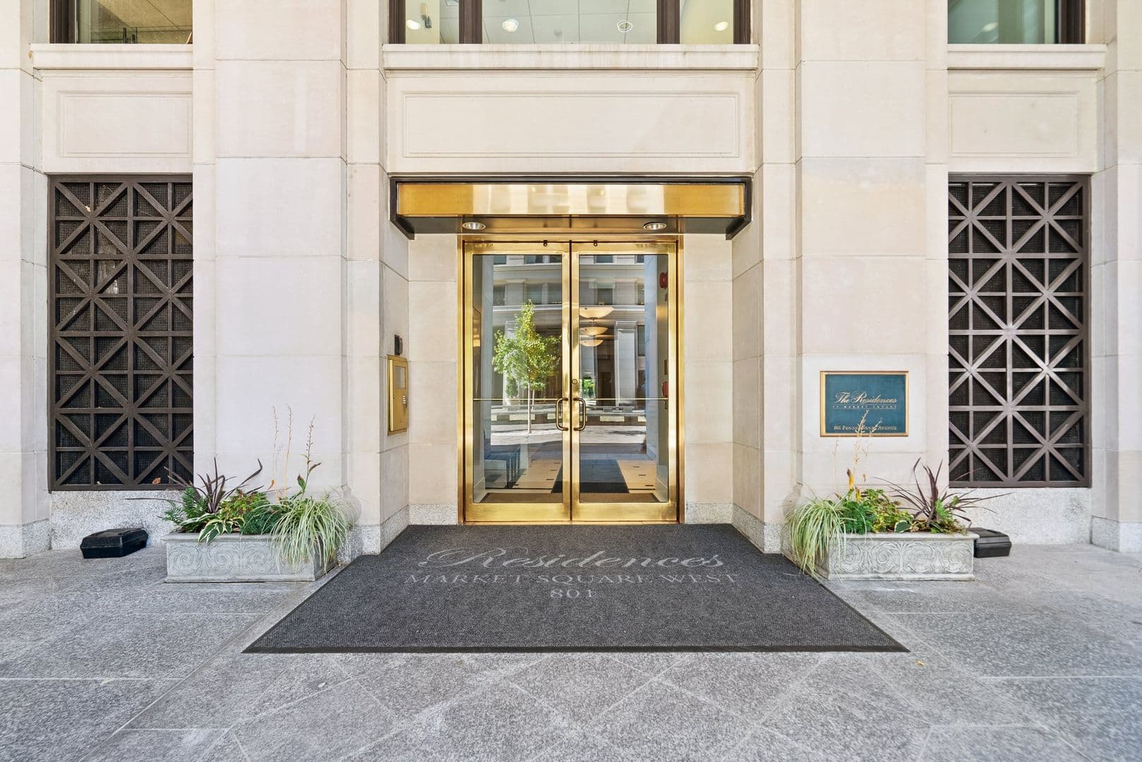 Washington Condo: 801 Pennsylvania Ave NW #1224