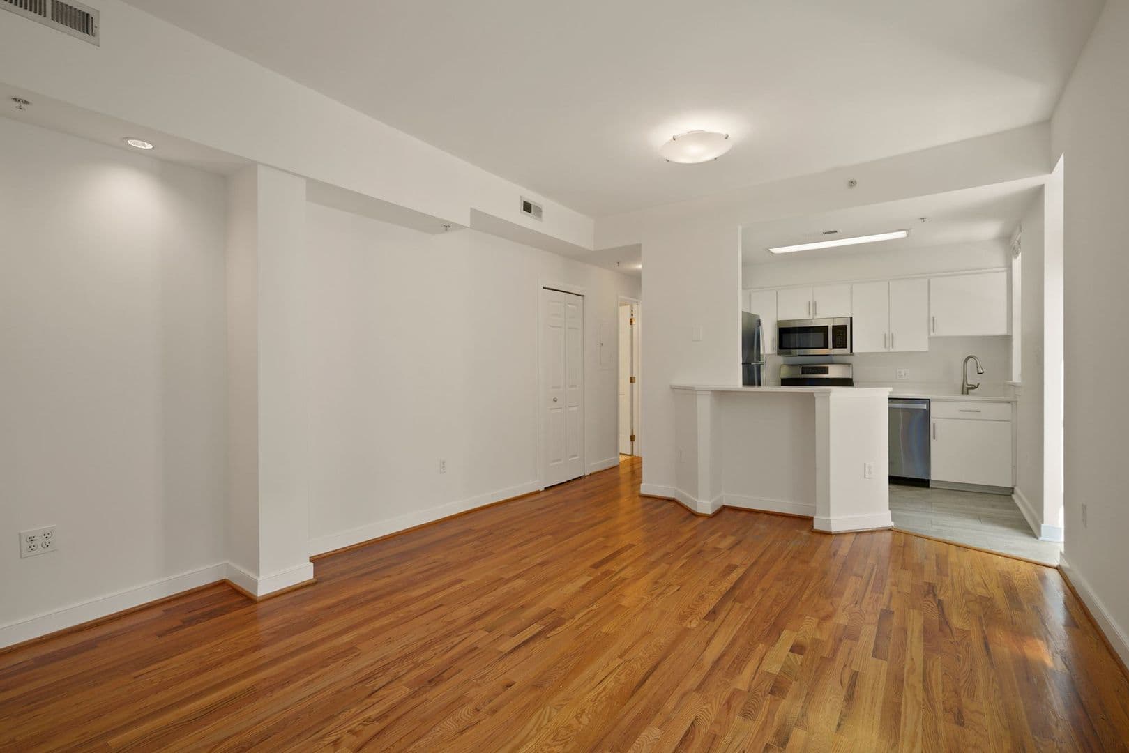 Washington Condo: 1827 Florida Ave NW Apt 303