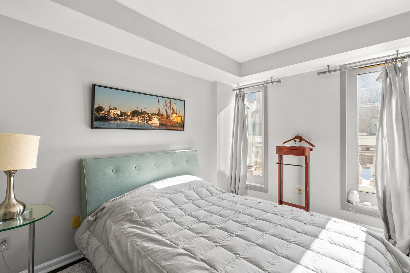 Washington Condo: 801 Pennsylvania Ave NW #1224