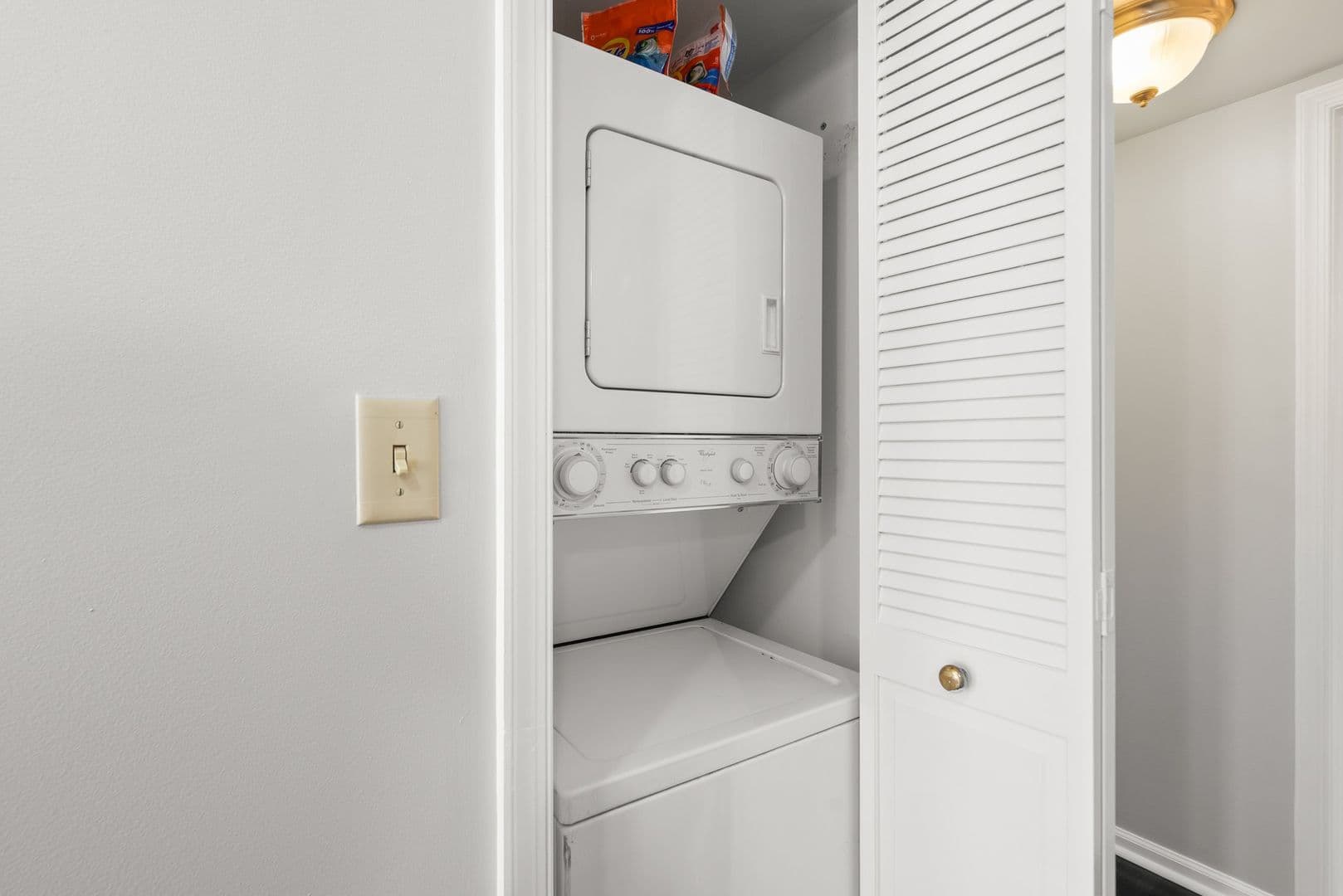 Washington Condo: 801 Pennsylvania Ave NW #1224