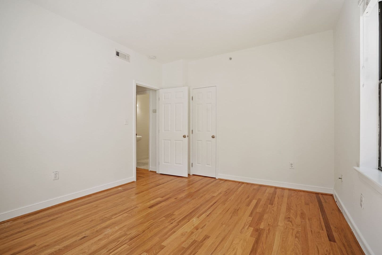 Washington Condo: 1827 Florida Ave NW Apt 303
