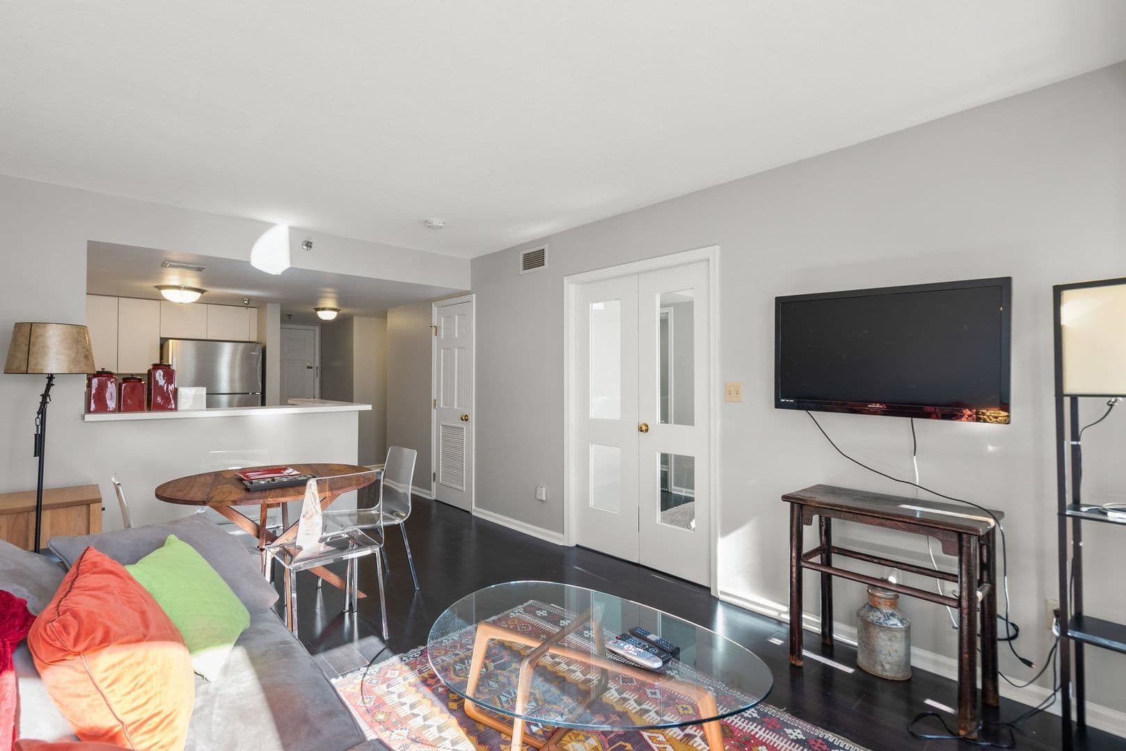 Washington Condo: 801 Pennsylvania Ave NW #1224