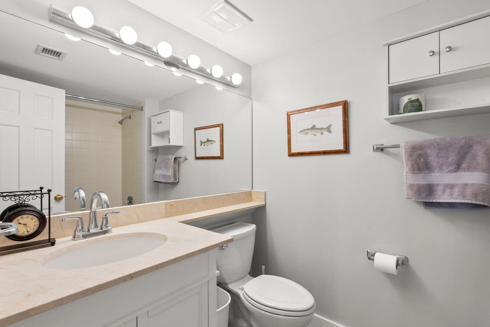 Washington Condo: 801 Pennsylvania Ave NW #1224