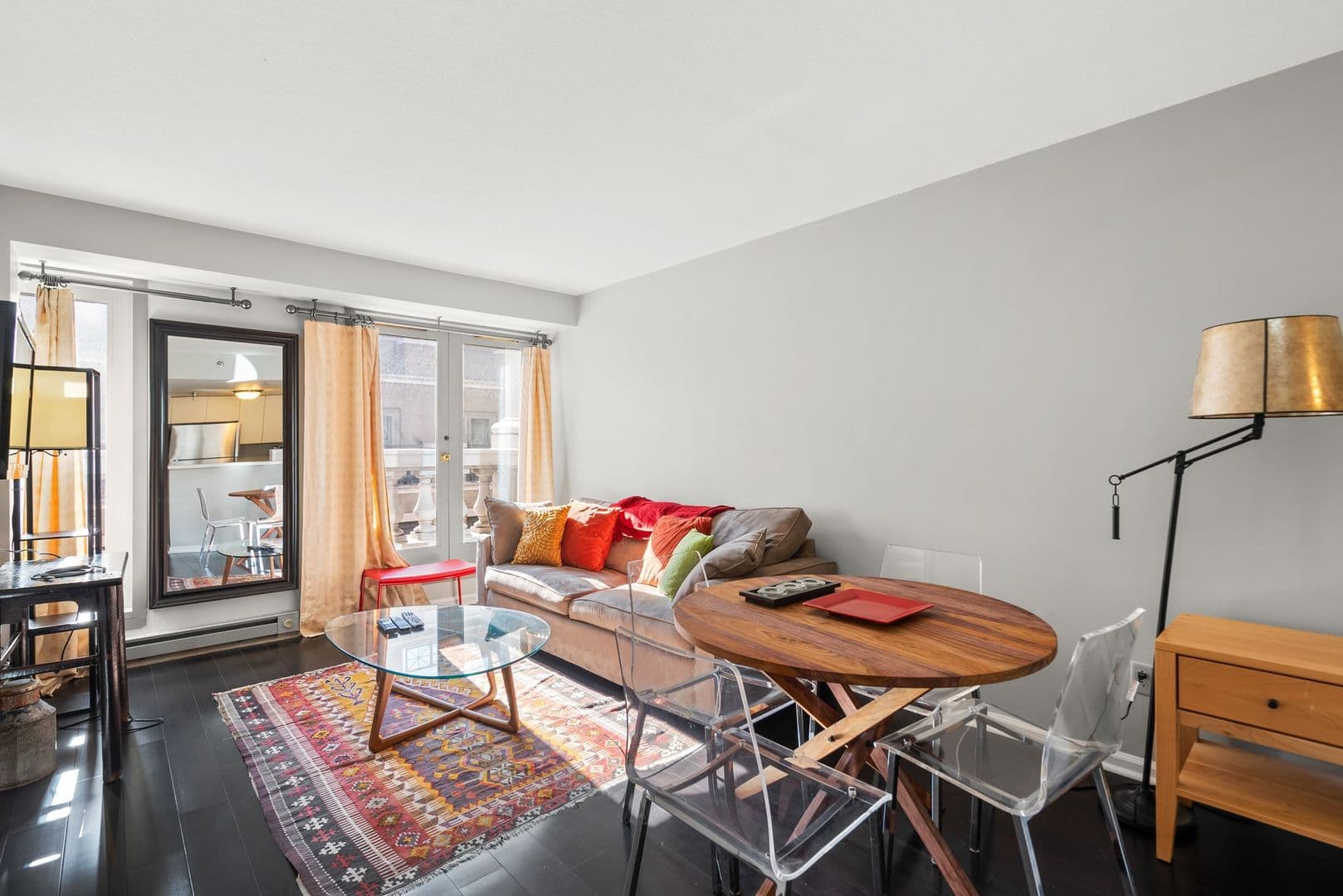 Washington Condo: 801 Pennsylvania Ave NW #1224