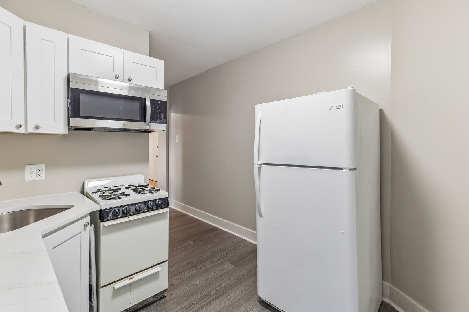 Philadelphia Apartment: 2254 Bryn Mawr Avenue
