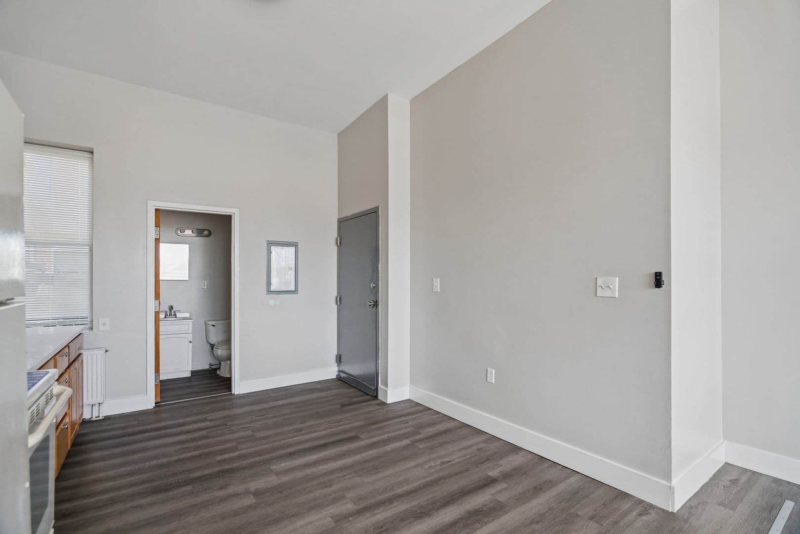 Upper Darby Apartment: 7327-31 West Chester Pike