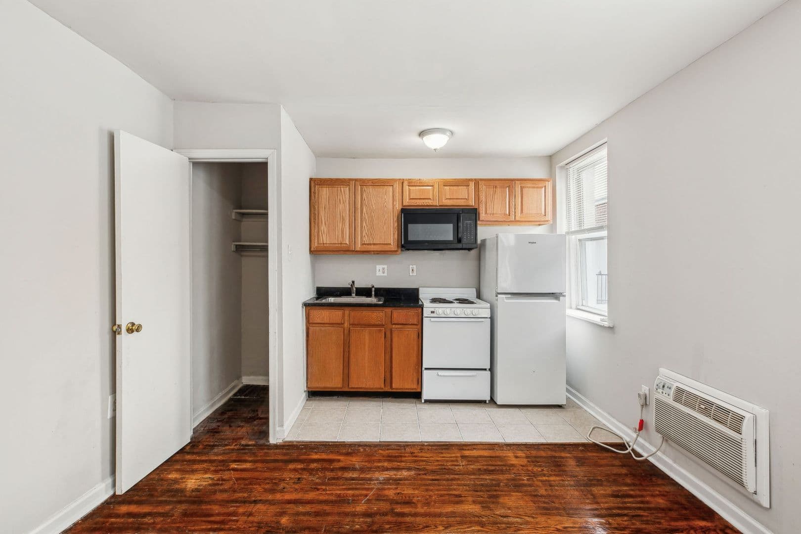 Philadelphia Apartment: 3412-14 Spring Garden Street