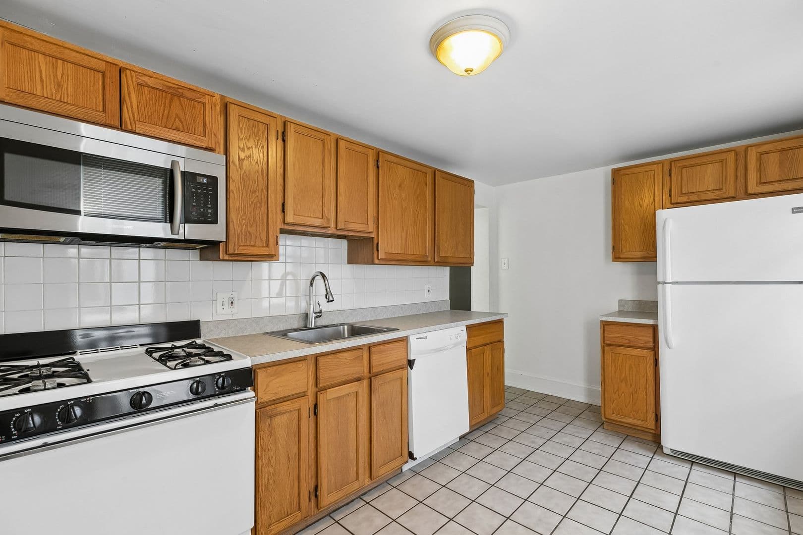 Philadelphia Apartment: 4141 Ridge Avenue