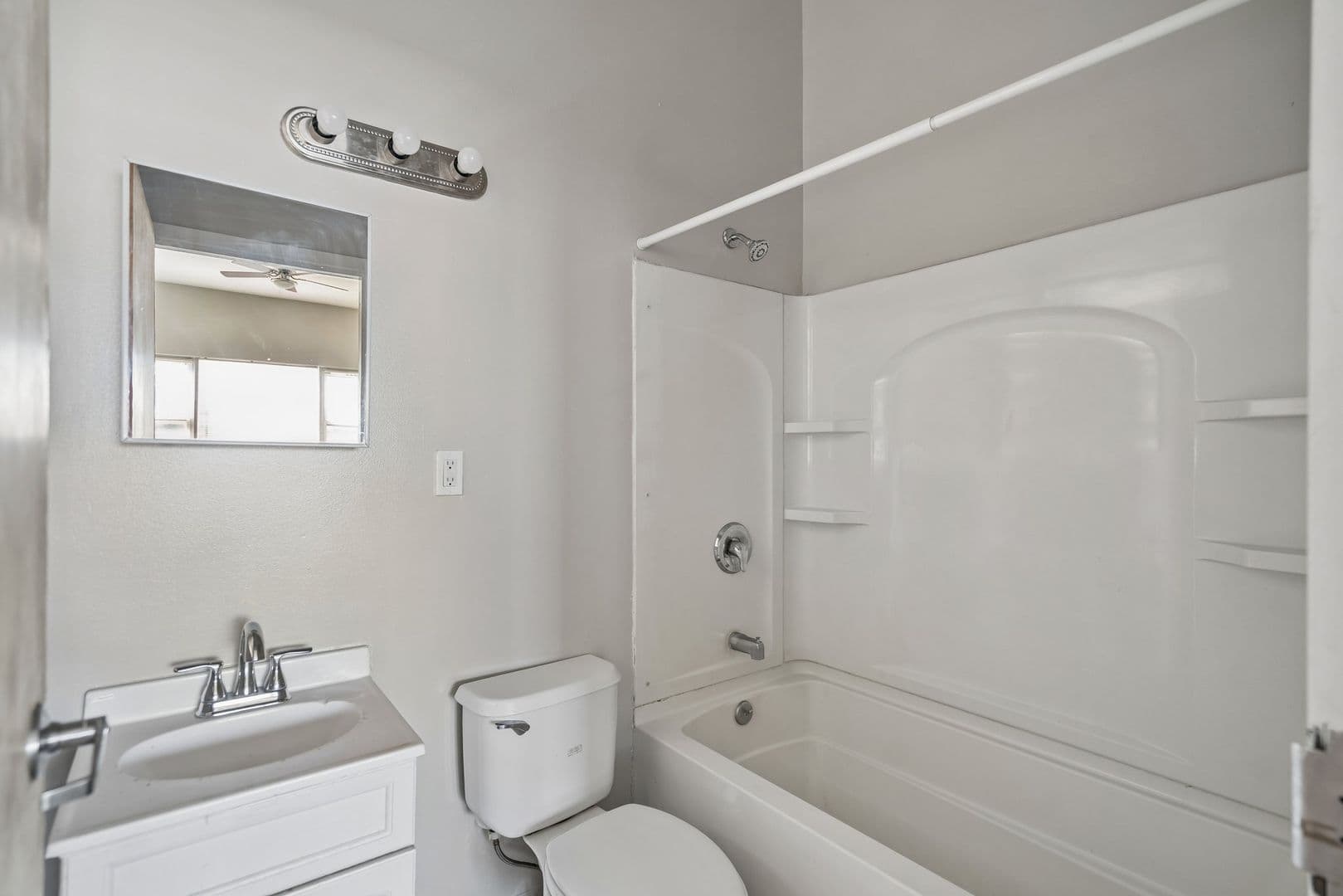 Upper Darby Apartment: 7327-31 West Chester Pike