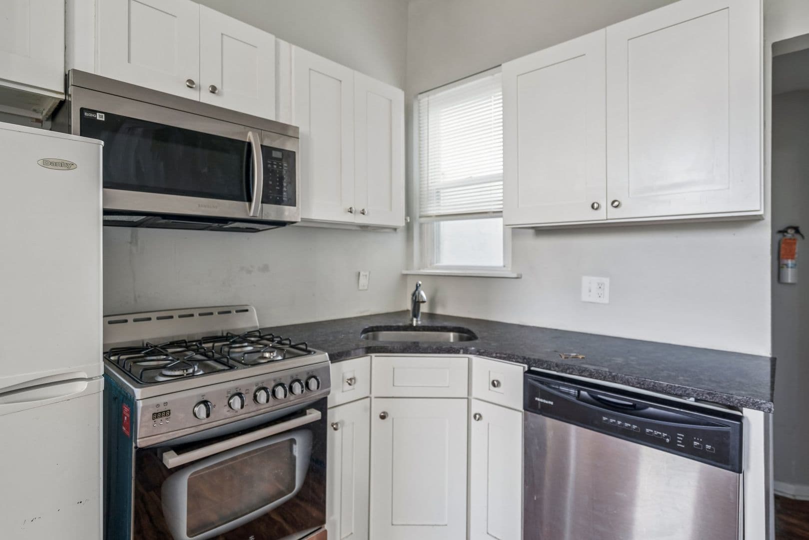 Philadelphia Apartment: 3509-15 Indian Queen Lane