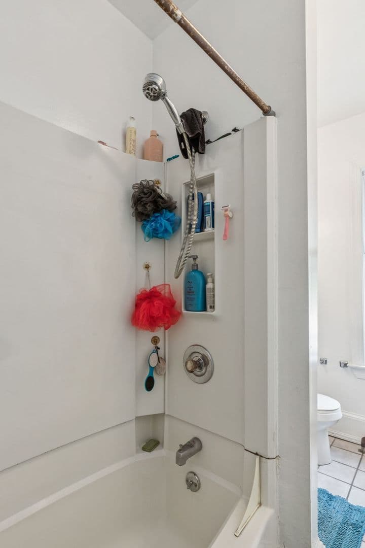 Philadelphia Apartment: 4141 Ridge Avenue