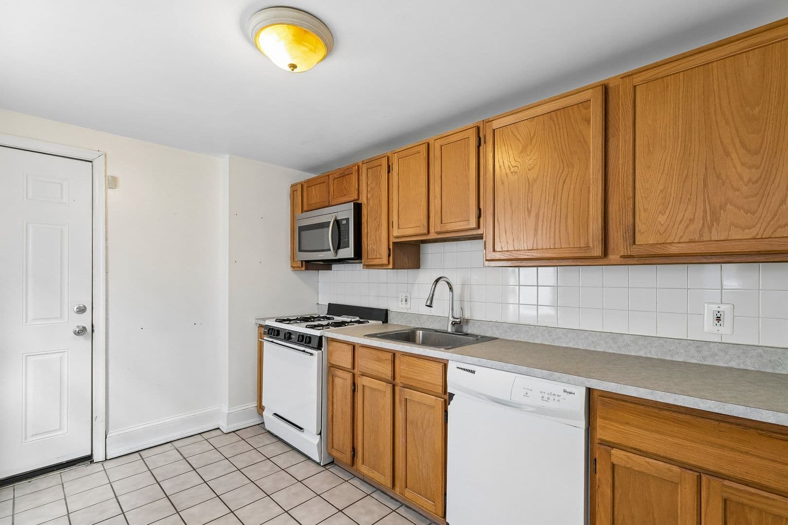 Philadelphia Apartment: 4141 Ridge Avenue