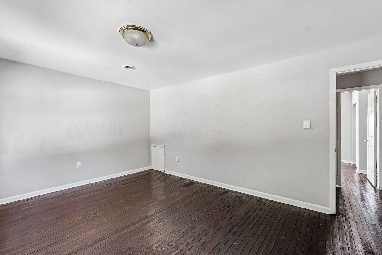 Philadelphia Apartment: 4141 Ridge Avenue