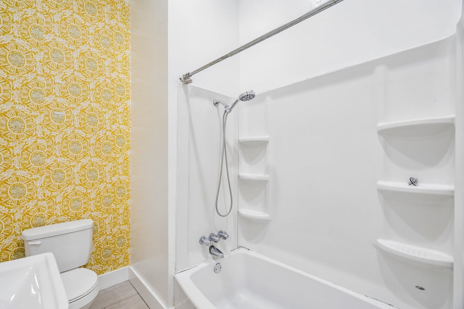 Philadelphia Apartment: 3509-15 Indian Queen Lane