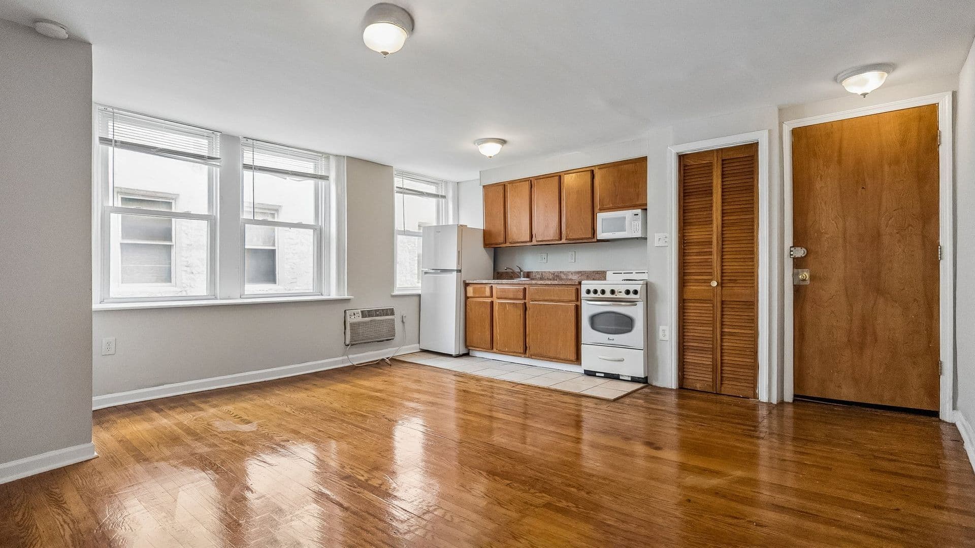 Philadelphia Apartment: 3412-14 Spring Garden Street