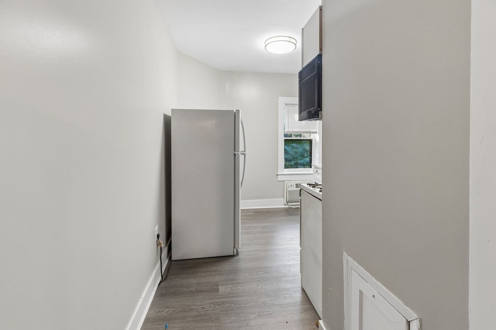 Philadelphia Apartment: 2254 Bryn Mawr Avenue