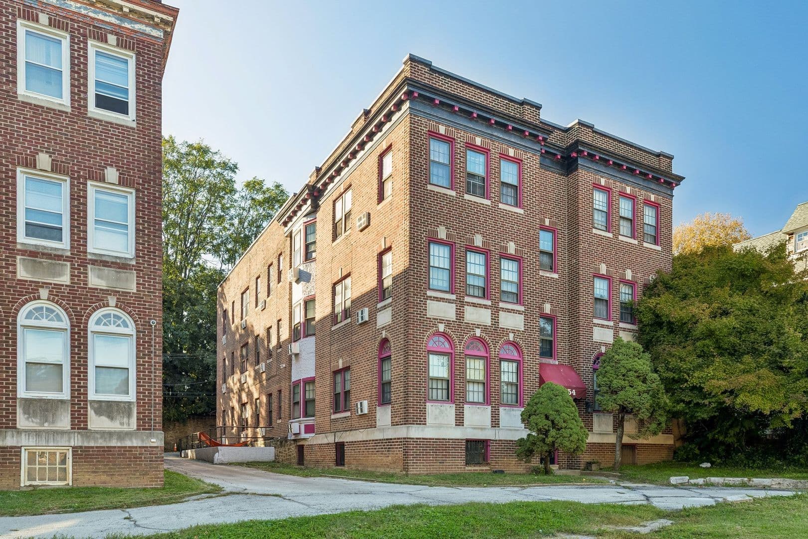 Philadelphia Apartment: 2254 Bryn Mawr Avenue