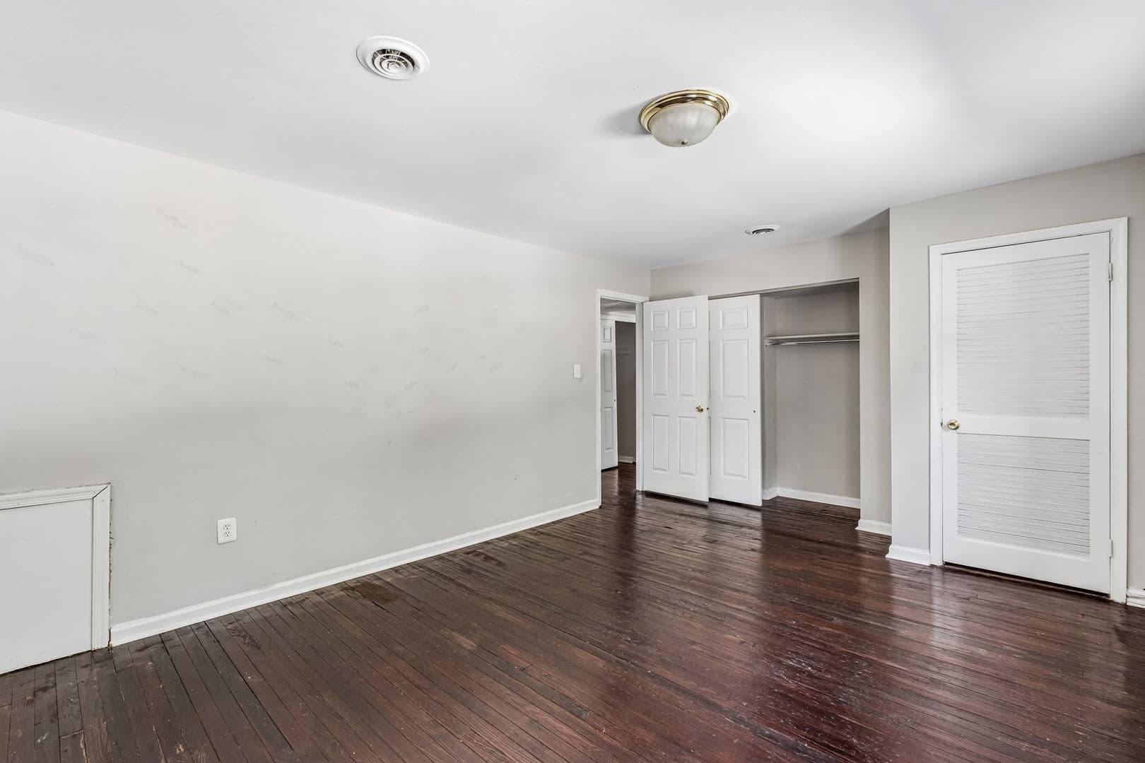 Philadelphia Apartment: 4141 Ridge Avenue