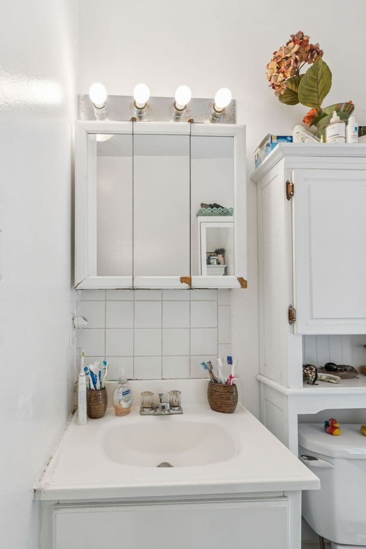 Philadelphia Apartment: 4141 Ridge Avenue