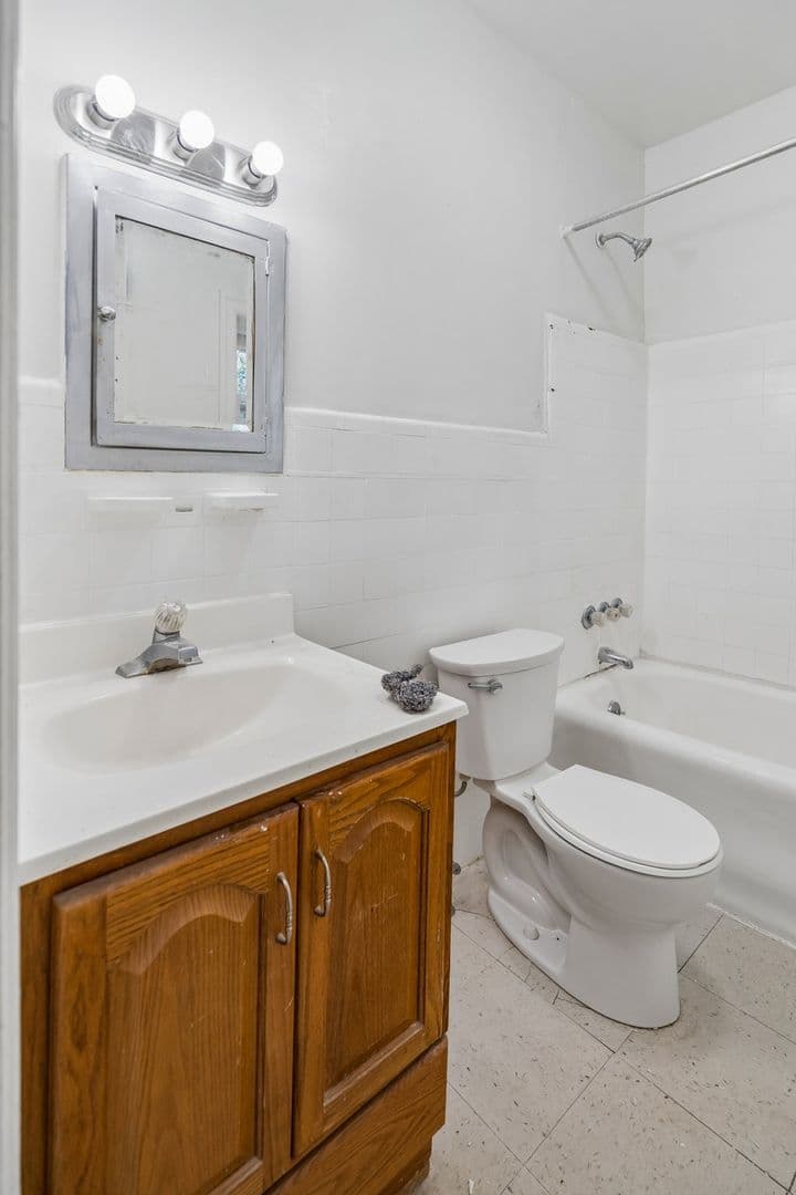 Philadelphia Apartment: 4537-39 Osage Avenue