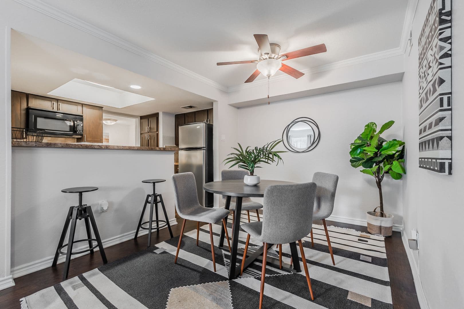Dallas Apartment: 9600 Golf Lakes Trail